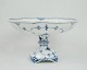 Royal copenhagen Kongelig Dansk Porcelæn Musselmalet opsats nr. 710 Halv blonde. 5000m2 udstilling 