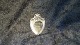 Emblem I Sølv med gravering påLængde 3,7 cmBrede 2,4 cmPæn stand