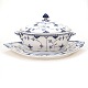 Royal Copenhagen blue fluted half lace tureen. 1. quality. #600 & #702. Nice condition. H: 25cm. L: 50cm