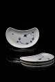 Royal Copenhagen Blue Fluted Fluted crescent-shaped dish.RC#354. 16.5x9cm. Staff sales.