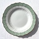 Royal CopenhagenGrün gebogenTellerNr. 952/1621* 250 DKK
