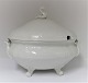 Royal Copenhagen. Juliane Marie. Hvid terrin. Længde 32 cm. Højde 28 cm. (1 sortering)