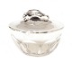Georg Jensen Magnolia marmeladeskål med sølvlåg. #2A. Stemplet Georg Jensen perioden 1930-32. H: 9cm. D: 11,5cm