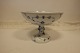 Opsats Riflet Musselmalet fra Royal Copenhagen / Den Kongelige Porcelænsfabrik Model 428 Hvid og blå1. SorteringH: 16 cm