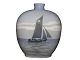 Royal CopenhagenOval vase med sejlskib fra 1898-1923