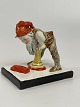 Antik brevvægt i form af figur med nisse / gnom fra Villeroy & Boch, Dresden, cirka 1900