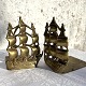 Brass bookendsWith sailing ships*DKK 600