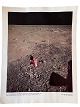 Originalt NASA farveoffsetfotografi fra Apollo 11 månelandingen i juli 1969. Det amerikanske flag Old Glory plantet på månen