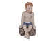 Royal Copenhagen figurSiddende dreng