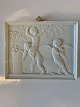 Royal Copenhagen Bisquit platte af Thorvaldsen Amor med svane og dreng 12x15