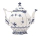 Royal Copenhagen blue fluted full lace tea pot 1119. 1st quality. Very nice condition. H: 20cm