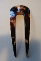 An old hair slideIt might be made of horn, - but we do not knowL: about 10cmIn a good  condition