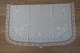 Forstykke/kommodestykke/"gardin"Smukt gammelt broderet stykke med hvidt håndbroderi98cm x 60cmAntikt, dansk linned og olmerdug er vores speciale