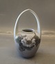 693-29 Kgl. Art Nouveau vase med hank  - Hvid vild rose & sommerfugl  10.5 x 9.5 cm præ 1923 Kongelig Dansk porcelæn