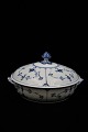 Royal Copenhagen Blue Fluted Plain round ragout dish / Lid dish. 1923-28RC# 1/277...