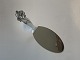 Cake spatula in silverStamped 3 TowersLength 13.3 cmProduced Year. 1937