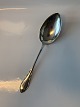 Serving spoon large New Perle Series 5900, (Perlekant Cohr) Danish silver cutleryFredericia silverLength 27.1 cm.