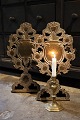 Et par dekorative franske 1800 tals sortmalet træ stander med ornament i messing...