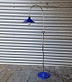 Standerlampemed blå skærm