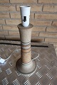 Retro bordlampe fra Janus Design, DenmarkKeramikH: ca 37cmSjældenStempel: Janus Design Denmark