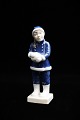 Royal Copenhagen porcelænsfigur af pige med snebold.RC# 5656...