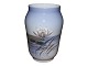Royal CopenhagenVase med åkande og guldsmed