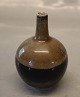 Kgl. Nils Thorsson Miniature Vase 9 cm  lys & mørkebrun glasur Kongelig Dansk Stentøj