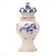 Potpourrivase i blådekoreret fajance fra Slesvig i Johann Rambusch periode, 1758-73. H: 33cm