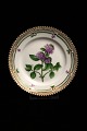 Royal Copenhagen Flora Danica sidetallerken.  Dia: 14,5cm. RC# 20/3552...