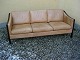 Lædersofa 3 pers i lys cognac farve i meget fin stand 5000 m2 udstilling