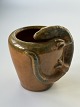 Miniature skønvirke / Art Nouveau vase med klatrende firben / øgle, 10 cm høj