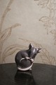 Bing & Grøndahl lille grå porcelæns mus.Højde: 4,5cm. B&G# 1801...