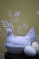 Old egg hen in white glass. H:12.5cm. L:16cm. Great for serving a couple of boiled eggs in...