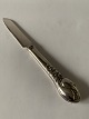 Evald Nielsen Nr. 12 Ostekniv SølvStemplet 830 Evald NielsenLængde. 16,7 cm