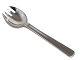 Hans Hansen Arvesølv No. 17Lille serveringsgaffel 12,8 cm.