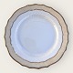 Royal CopenhagenCream curvedCake plate#788/ 1626* DKK 50