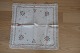 Gammel dugHåndbroderet med farvet broderiCa. 61cm x 59cm