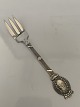 Kagegaffel med kringle i Sølv Fritz Heimbürger.Længde 13,5 cm.Produceret År.1933 til 1939