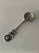 Saltske med roser SølvLængde 5,9 cm.