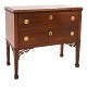 Northgerman Louis XVI mahogany commode. Manufactured in Altona circa 1780. H: 77cm. Top: 82x46cm