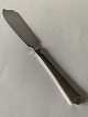 Arvesølv Nr 4 Sølv LagkageknivHans Hansen nr 4Længde 28,5 cm.