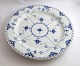 Royal Copenhagen. Musselmalet helblonde. Rundt fad. Model 1041. Diameter 33,5 cm. (2 sortering)