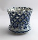 Royal Copenhagen. Musselmalet, helblonde. Vase / Holder til fyrfadlys. Model 1015. Højde 7 cm. (1 sortering).