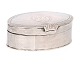 Silver snuff box by Hiller, Løgumkloster, Denmark dated 1811. H: 2,7cm. L: 7cm. W: 88gr