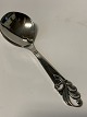 Serveringsske i sølv.Længde 13,5 cm.Produceret År.1948