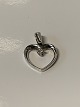 Pendant 14 carat white gold, shaped like a heartwith a diamond