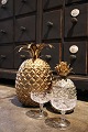 Super delicious rare Italian champagne cooler in the shape of a large pineapple in gilt tin from 1970...
