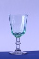 Chr 8. hvidvinsglas lysegrøn.Højde: 12,3 cm