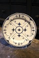 Royal Copenhagen Musselmalet Halvblonde , rundt fad. Dia.: 33cm. RC#1/539. 1.sort.Før 1923.