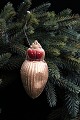 Antik Dresden julepynt i form af skarnsbille i guldbelagt papmache fra år 1900. Længde: 9cm.